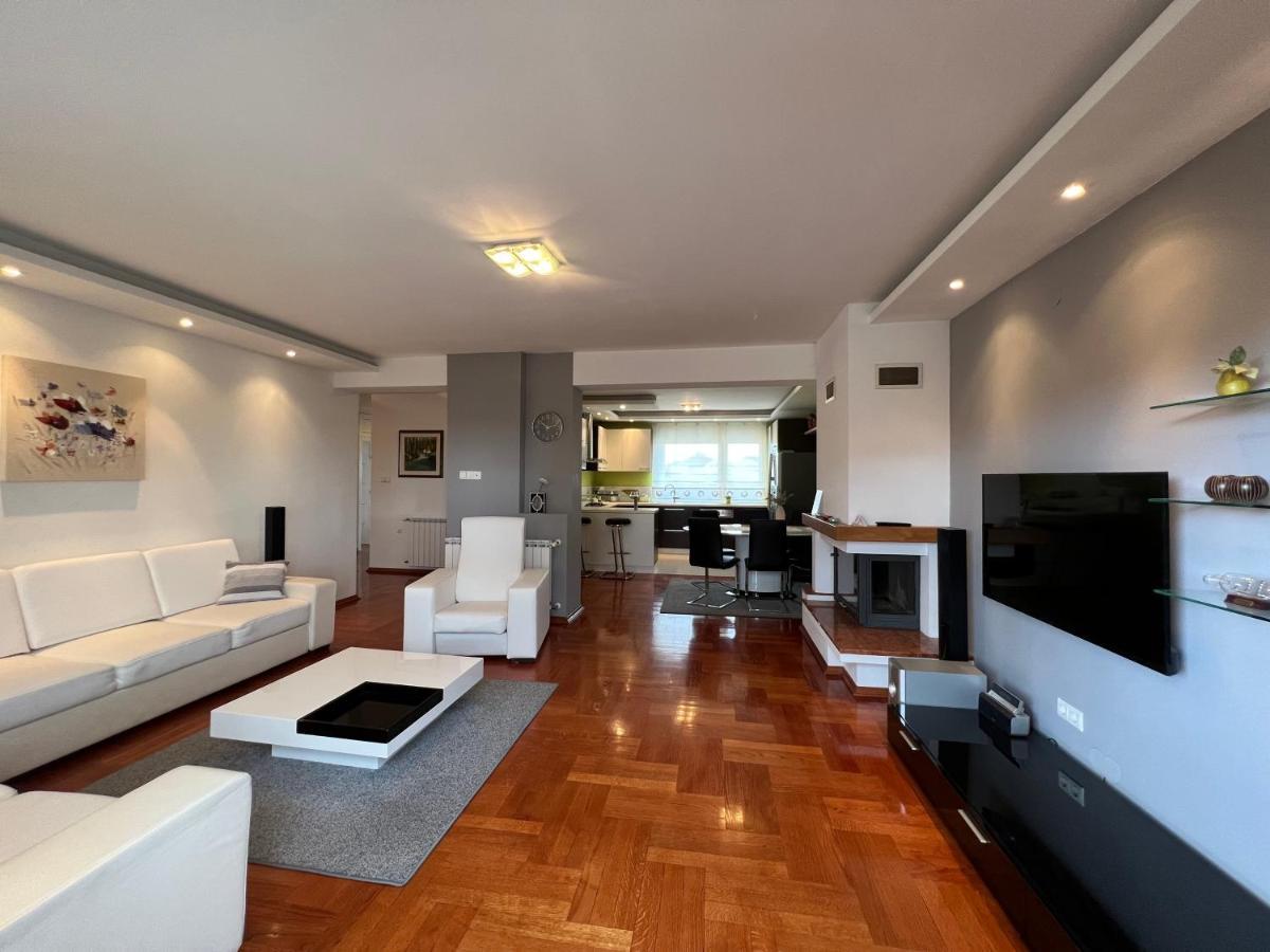 Apartmani Nova Karlovac Exteriör bild