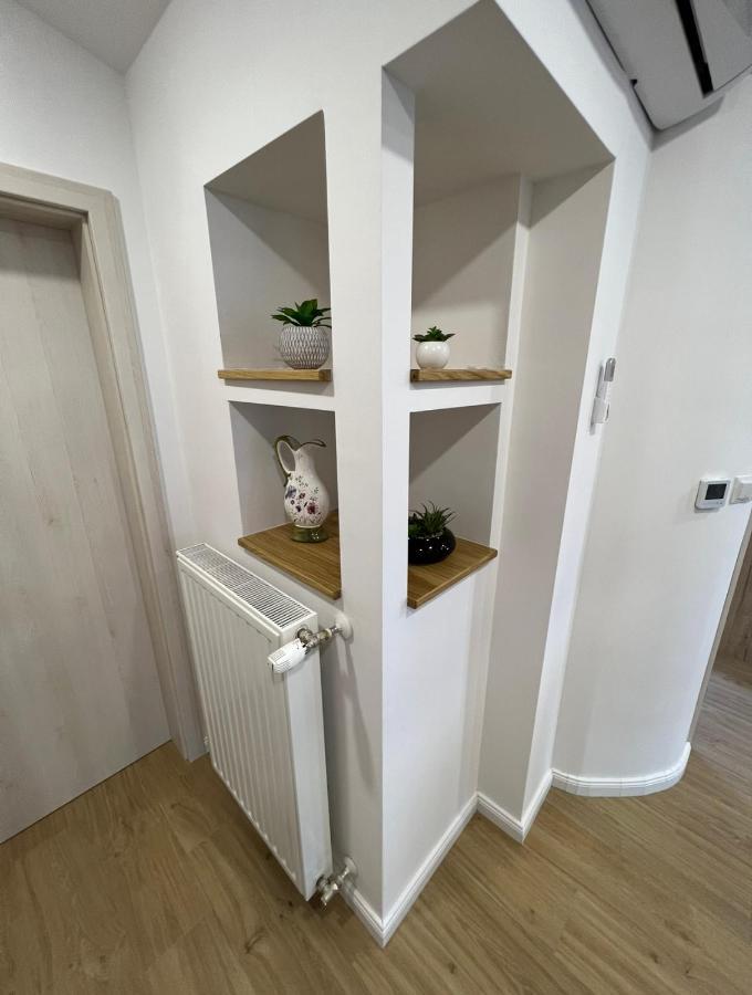 Apartmani Nova Karlovac Exteriör bild