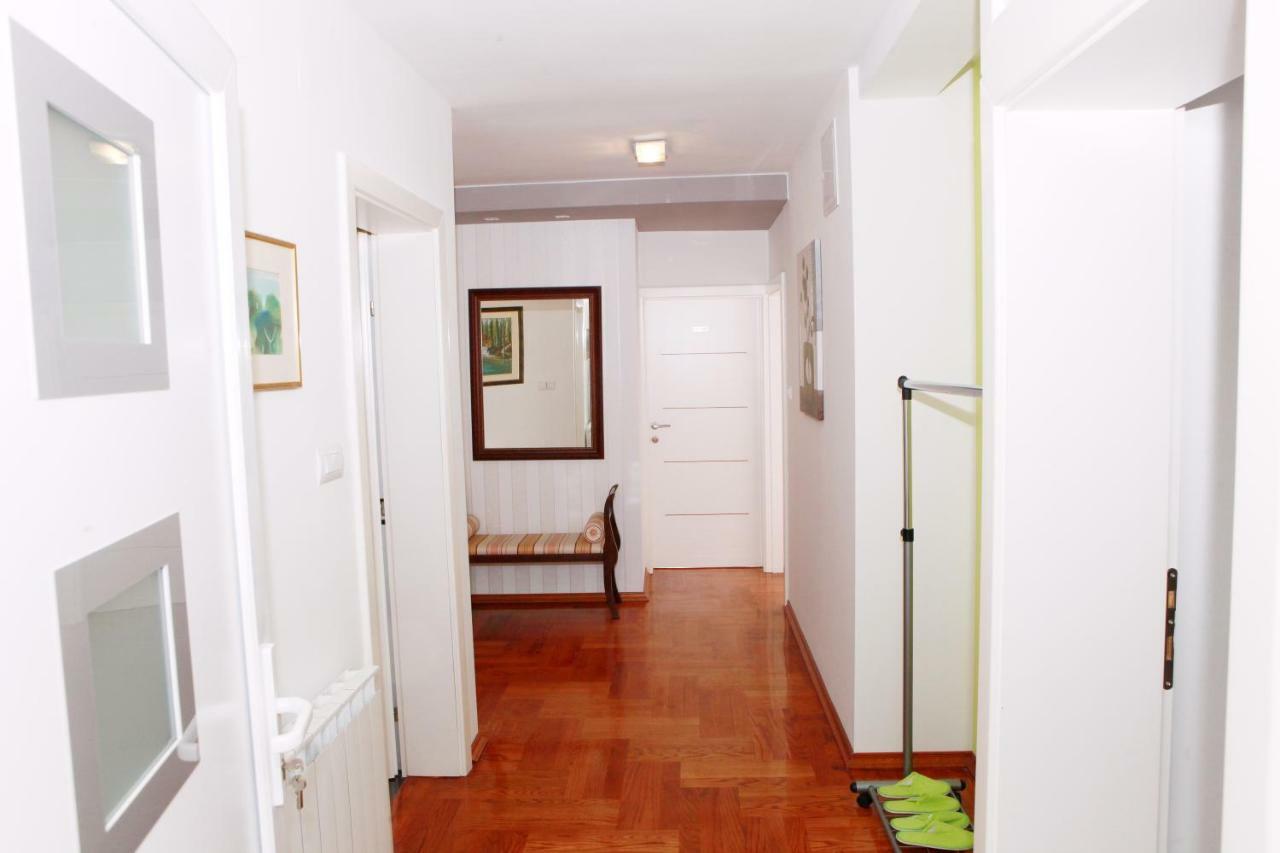 Apartmani Nova Karlovac Exteriör bild