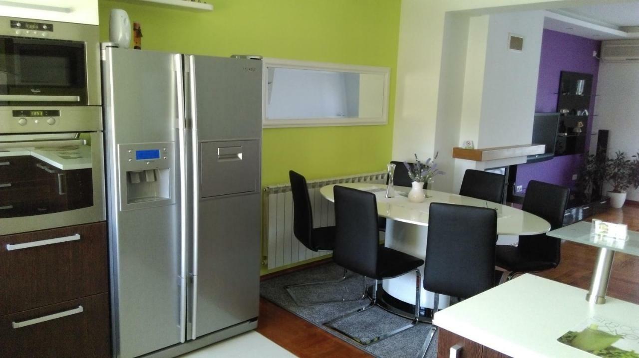 Apartmani Nova Karlovac Exteriör bild