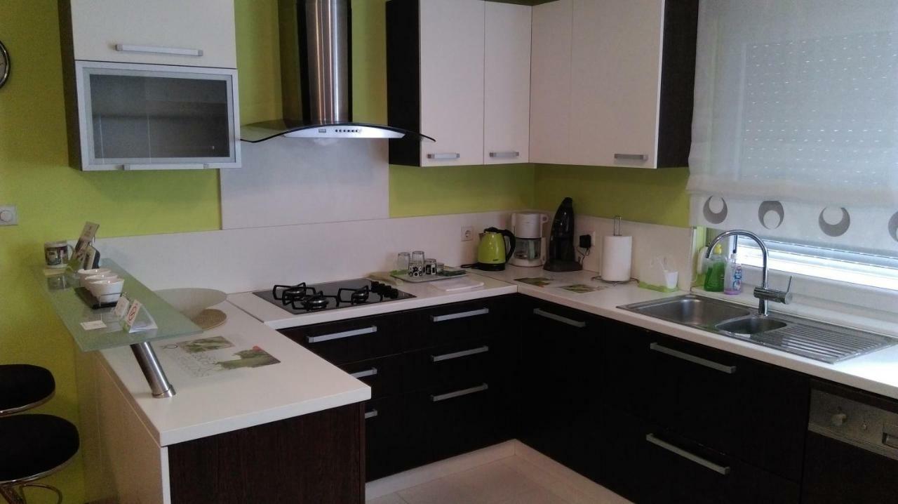 Apartmani Nova Karlovac Exteriör bild