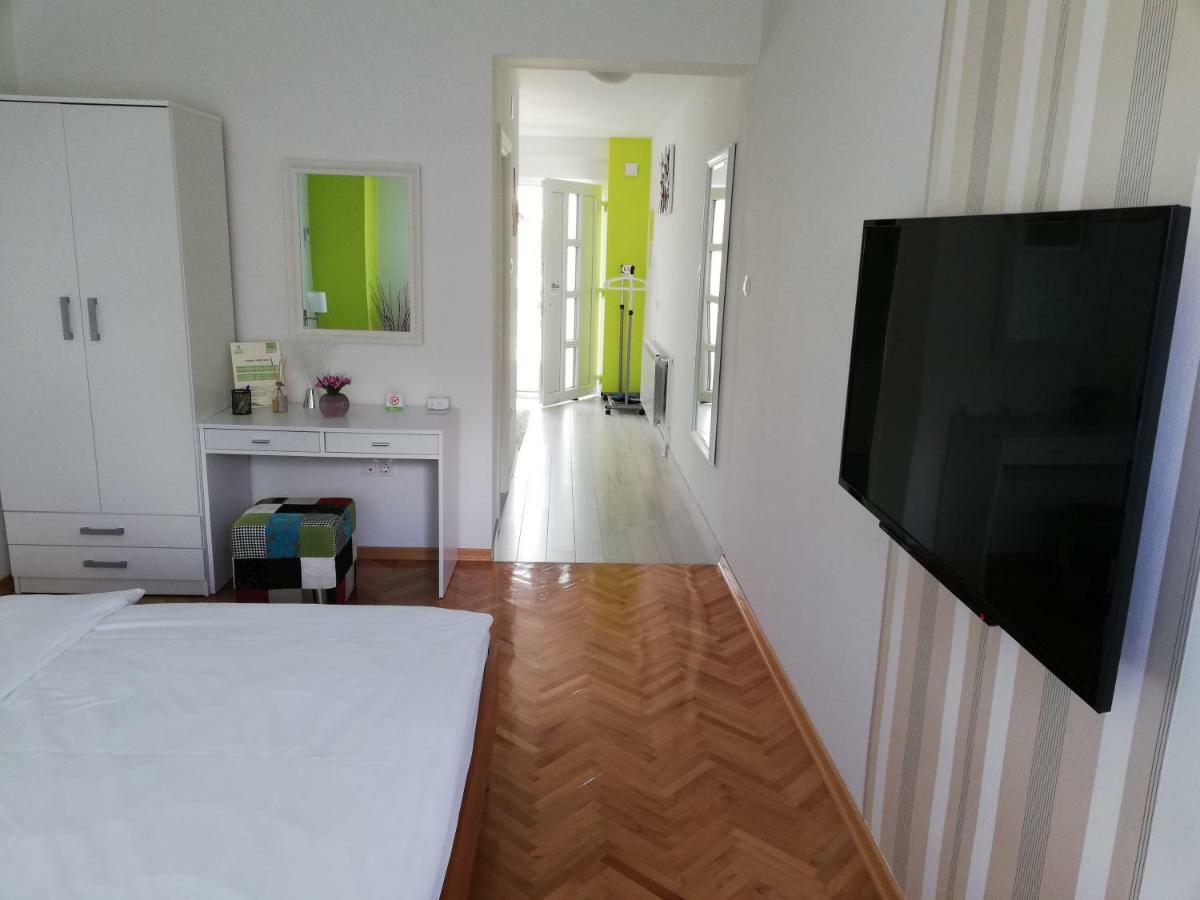 Apartmani Nova Karlovac Exteriör bild